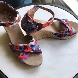Toms floral wedge heels